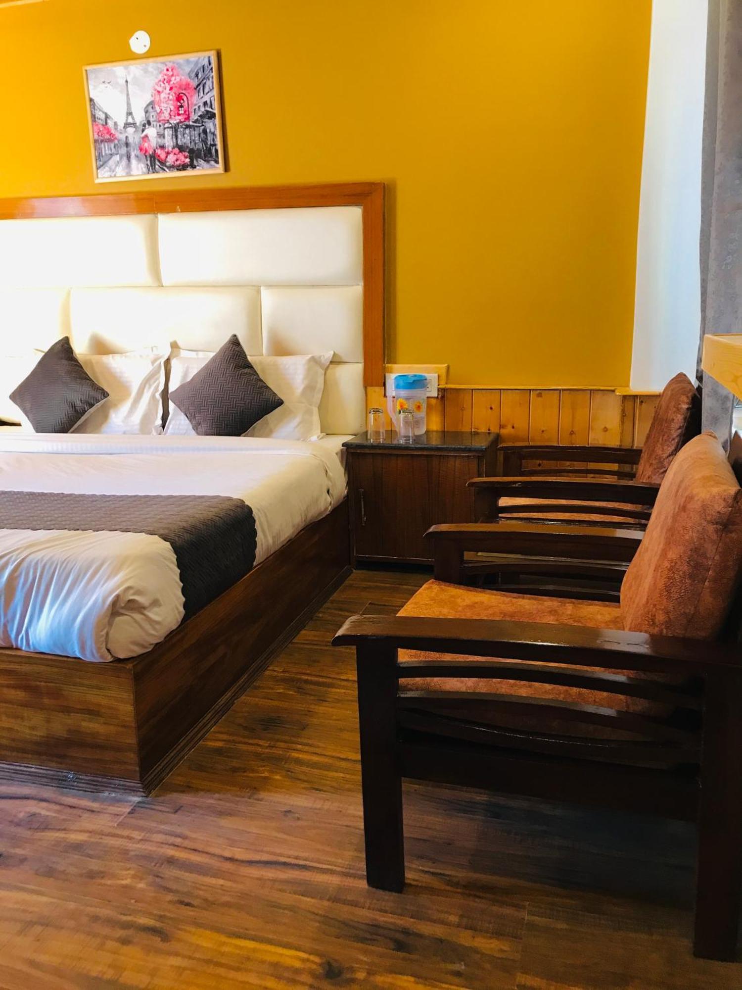 The Avenue Hotel , Manali A River Side Hotel ภายนอก รูปภาพ