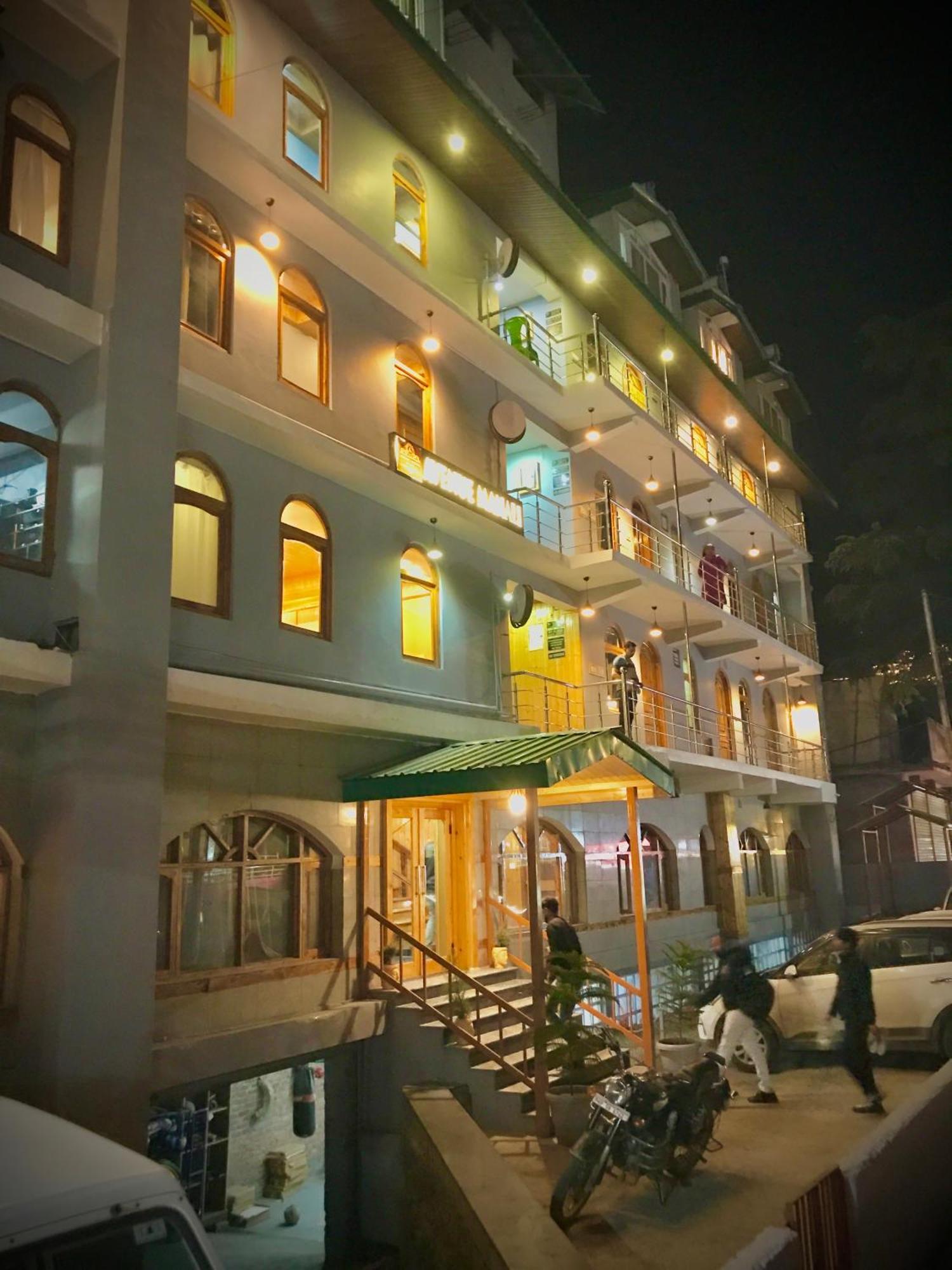 The Avenue Hotel , Manali A River Side Hotel ภายนอก รูปภาพ