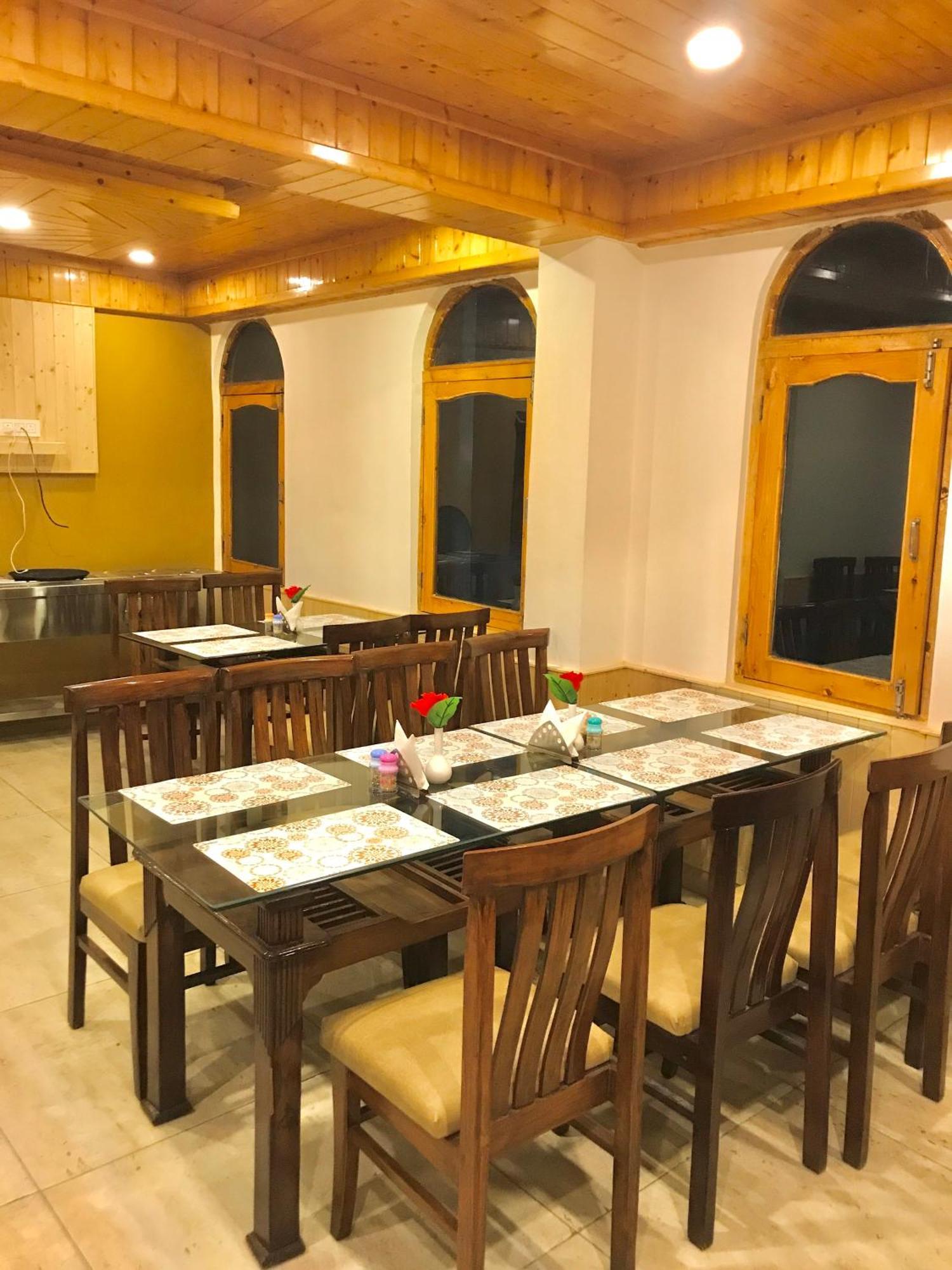 The Avenue Hotel , Manali A River Side Hotel ภายนอก รูปภาพ