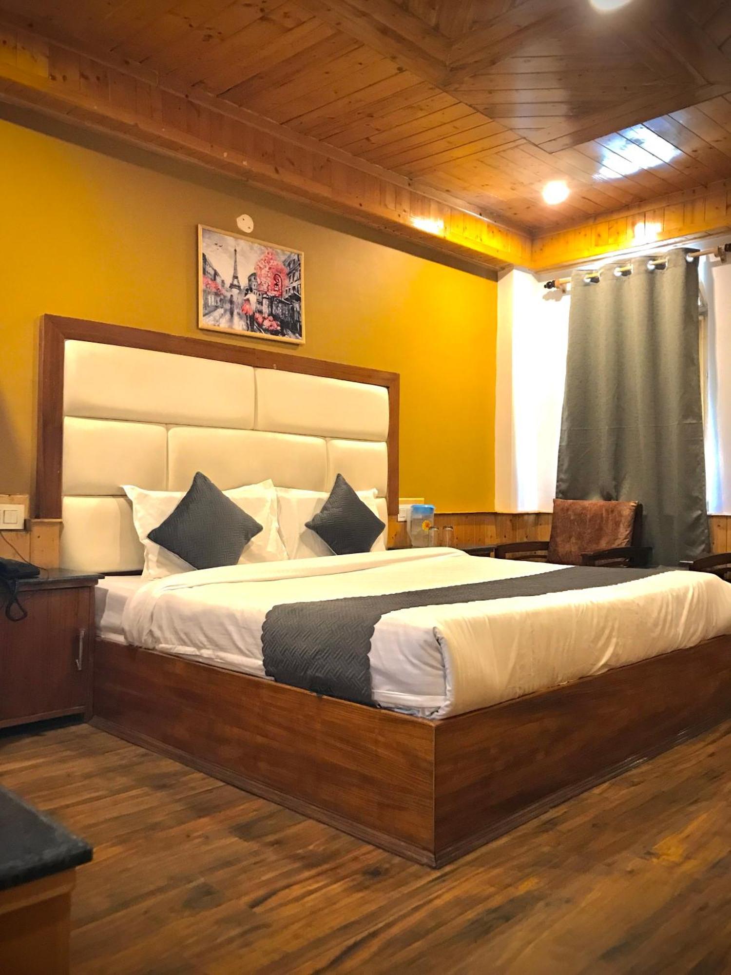 The Avenue Hotel , Manali A River Side Hotel ภายนอก รูปภาพ