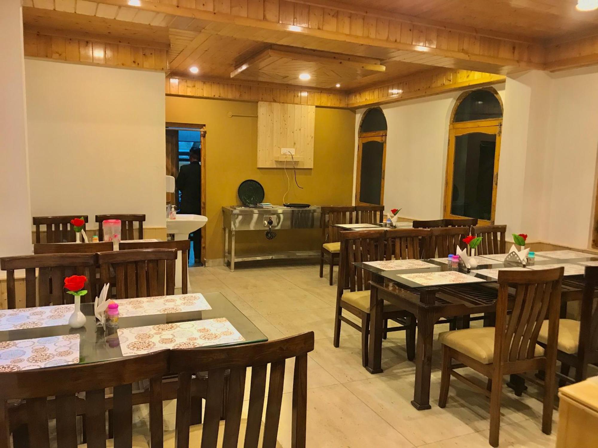 The Avenue Hotel , Manali A River Side Hotel ภายนอก รูปภาพ
